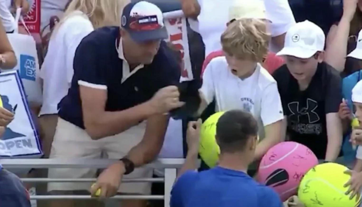 美网抢小朋友帽子的波兰富豪道歉：将通过行动重建失去的信任